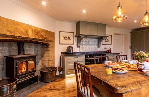 Hambridge House | Earnshill House - Eight Bedroom House, Sleeps 16