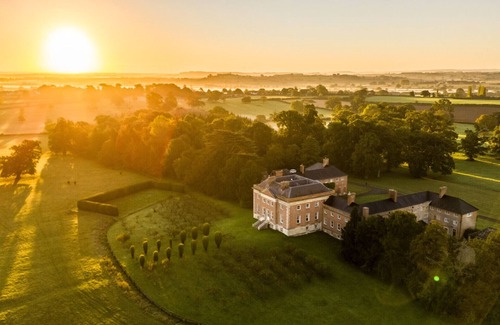 Hambridge House | Earnshill House - Eight Bedroom House, Sleeps 16