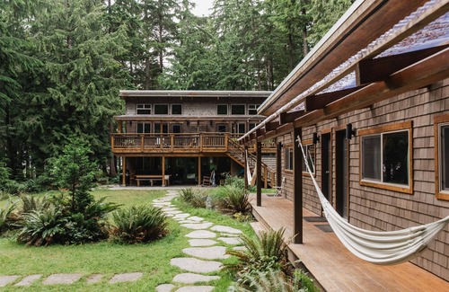 Savary Island Cabin | Earth bunk 1 at the Savary Island Resort