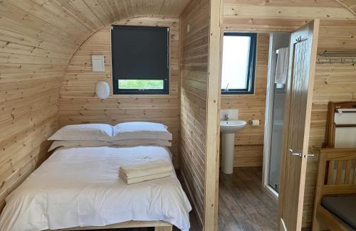 Abercwmboi House | Earth Pod 2 Pet Friendly
