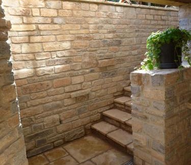 Dundon House | EarthSpirit