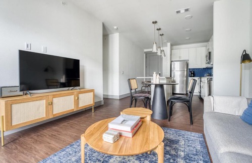 Govalle Apartment | East Austin 1br w pool gym wd nr airport ATX-132