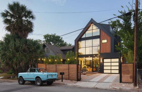Holly House | East Austin Japandi Vibes Wellness Retreat