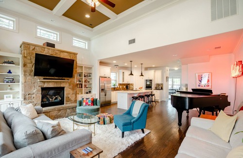 Holly House | East Austin Luxury Home + Detached Loft + Heated Saltwater Pool + Near Downtown