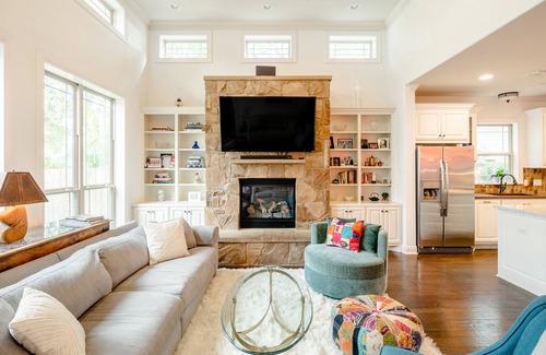 Holly House | East Austin Luxury Home + Detached Loft + Heated Saltwater Pool + Near Downtown