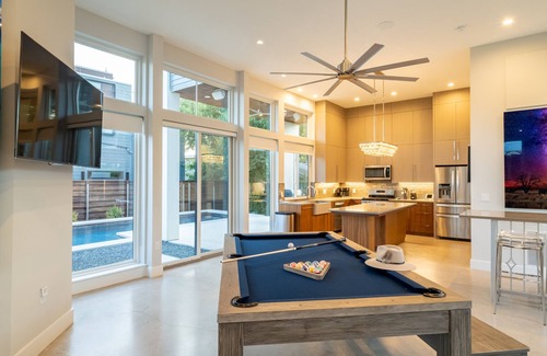 Blackshear-Prospect Hill House | East Austin Modern Luxury + Private Pool - Charlene!