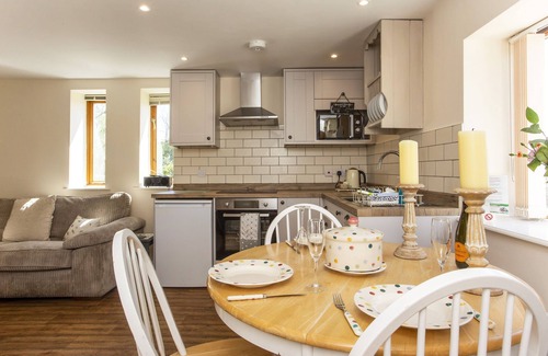 Wickhamford Cottage | East Barn Cottage - sleeps 3 guests in 2 bedrooms