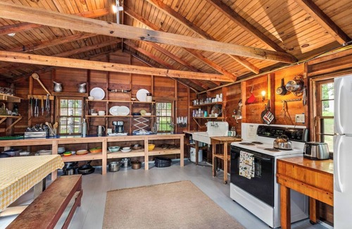 Bremen Cabin | East Camp Stay - Cabin 1 + 3 + 4