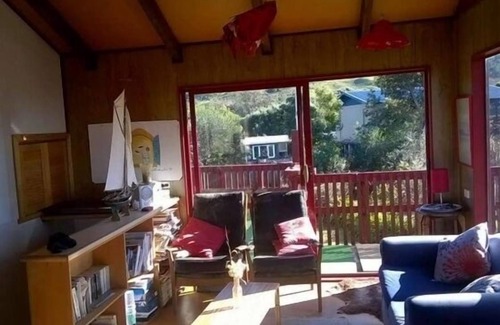 Mahia House | East Coast Escape - Bach with seaviews