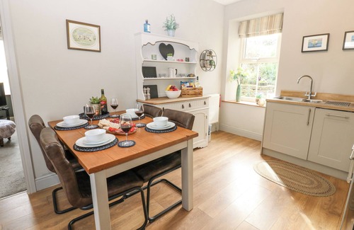 Barnard Castle Cottage | EAST CROSSTHWAITE COTTAGE, family friendly in Middleton-In-Teesdale