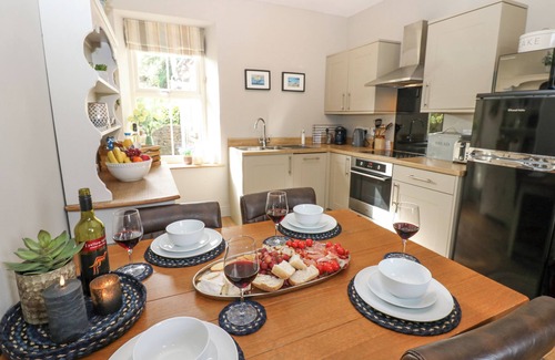 Barnard Castle Cottage | EAST CROSSTHWAITE COTTAGE, family friendly in Middleton-In-Teesdale