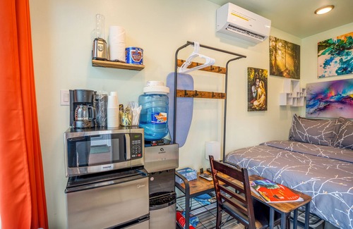 Greater East End Apartment | East Downtown Micro-luxe Container Living Pod #9