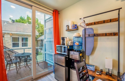 Greater East End Apartment | East Downtown Micro-luxe Container Living Pod #9