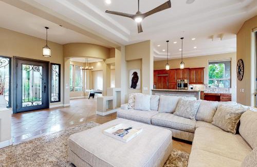 Black Mountain Shadows House | East Horizon Sanctuary