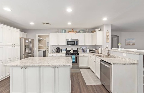 East Mesa House | East Mesa home sleeps 6 close to hwys Legacy Sports