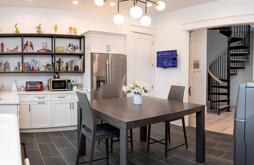 Georgetown House | East + West 2-SUITES Georgetown KY Bleubird Studio + Suites llc 5mKHP,30min Ark,