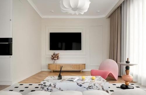 Huangpu Apartment | Eastern Hub - Bund Branch Yuyuan Garden Artistic 3bedroom with Bund View