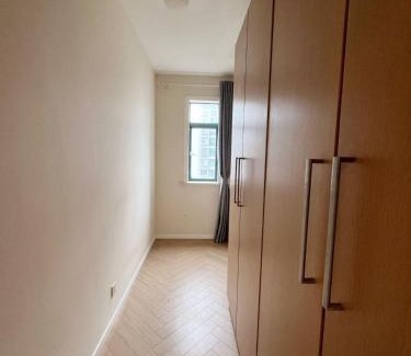 Jing'an Apartment | Eastern Hub - Jing'an Temple Branch 4-bedroom with 2 Balconies