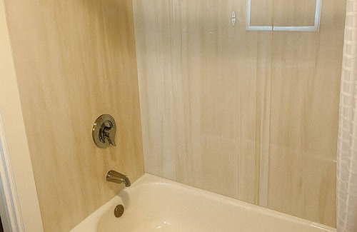 Buzzards Bay Hotel | Eastern Inn