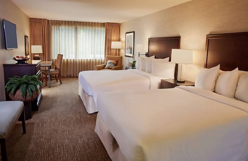 Lake Hills Hotel | Eastgate Hotel, BW Signature Collection