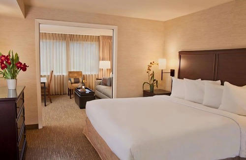Lake Hills Hotel | Eastgate Hotel, BW Signature Collection