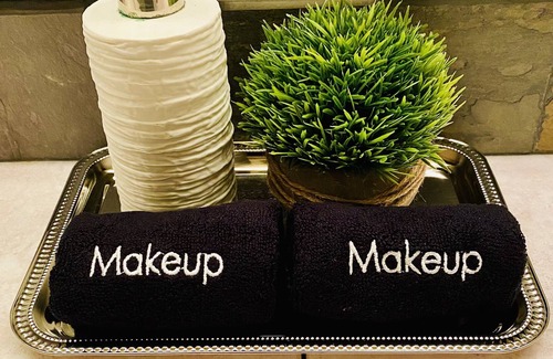 Easton House | Easton Pines Retreat - Great for large groups / Family and Pet Friendly