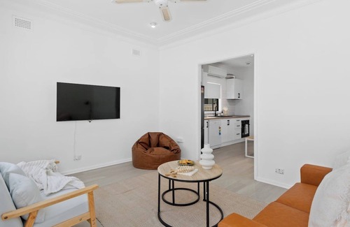 East Corrimal Cottage | Easts Beach Escape A Relaxed Coastal Cottage