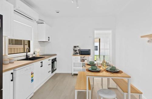 East Corrimal House | Easts Beach Escape - A Relaxed Coastal Cottage