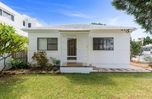 East Corrimal House | Easts Beach Escape - A Relaxed Coastal Cottage