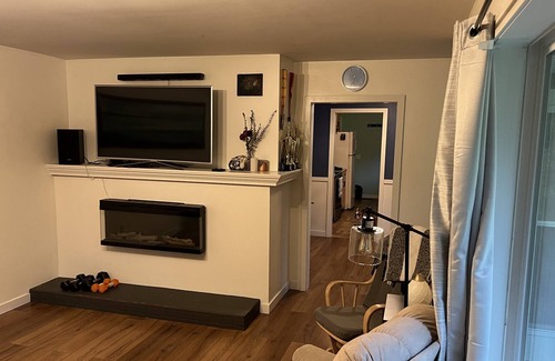 Regional District of Nanaimo House | Easy access to everything from this centrally located place.