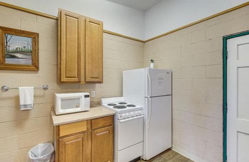 Lake Whitney Apartment | Easy Lake and Hiking Trails Access Whitney Studio