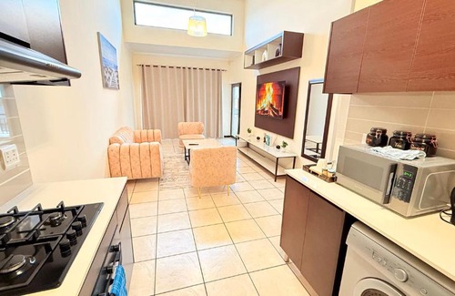 Downtown Johannesburg Apartment | Easy Stay 2 Bedroom Apartment Oakdene Near Glen Mall