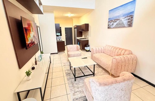 Downtown Johannesburg Apartment | Easy Stay 2 Bedroom Apartment Oakdene Near Glen Mall