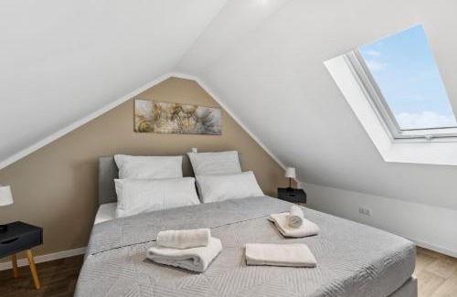 Hof Apartment | EasyApartments stilvoll zentral Balkon Hauptbahnhof NETFLIX 130m2