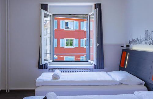 Gewerbeschule Hotel | easyHotel Zürich City Limmatplatz