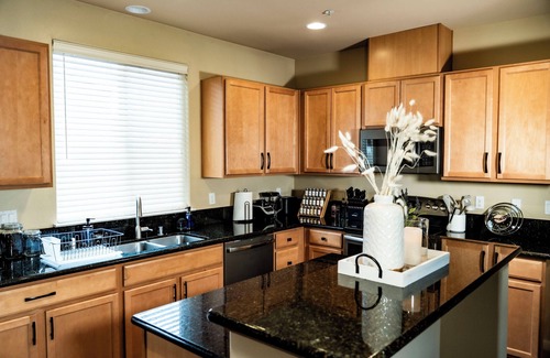 Midtown House | Eat-Sleep-Stroll-Repeat! Walkable Midtown 2BR Home