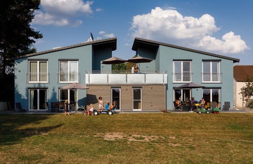 Aue Apartment | Ebenerdige 86qm-große Ferienwohnung mit großer Terrasse, gut geeignet für Allergiker, schöne Aussicht
