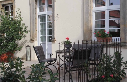Klosterlangheim Apartment | Ebenerdige FeWo mit 2 Schlafzimmern und 2 Bädern