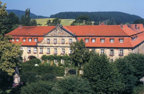 Klosterlangheim Apartment | Ebenerdige FeWo mit 2 Schlafzimmern und 2 Bädern