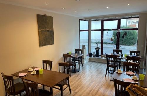 Feldmoching - Hasenbergl House | Eberl Hotel Pension München Feldmoching