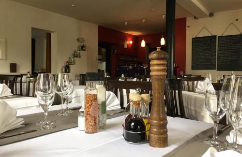 Feldmoching - Hasenbergl House | Eberl Hotel Pension München Feldmoching