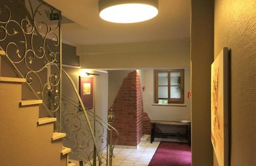 Feldmoching - Hasenbergl House | Eberl Hotel Pension München Feldmoching