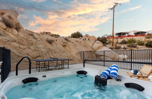 Yucca Valley Cottage | Echo by Avantstay Gorgeous Jtree Home w/ Stunning Views