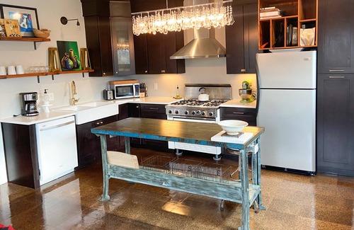 McKinney House | Eclectic Bungalow Near Historic Downtown