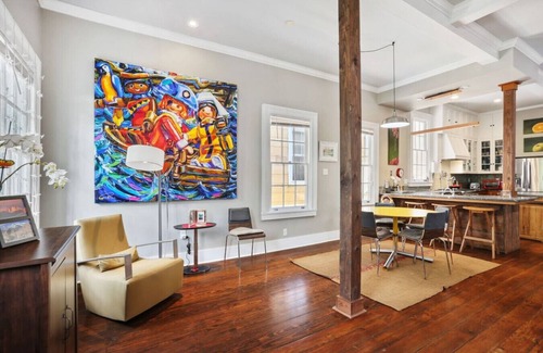 Carrollton House | Eclectically furnished home in the heart of NOLA