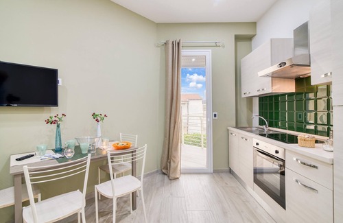 Agnone Bagni Apartment | Eclisse House Few Steps From The Sea, Augusta, Italy