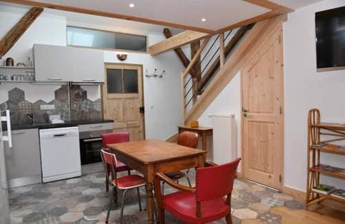 Albertville Apartment | Eco-friendly apartment in 15th century building, heart of Conflans