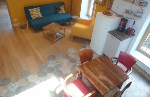 Albertville Apartment | Eco-friendly apartment in 15th century building, heart of Conflans