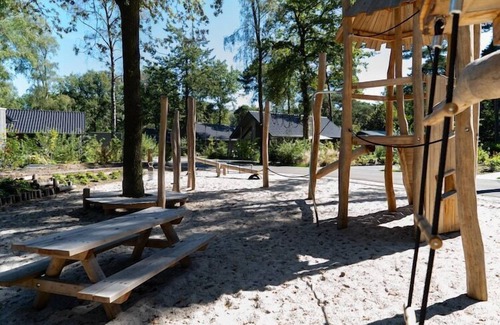 Oirschot House | Eco Villa in Latour with Garden Sauna