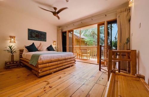 Thinadhoo Hotel | Ecoboo Maldives